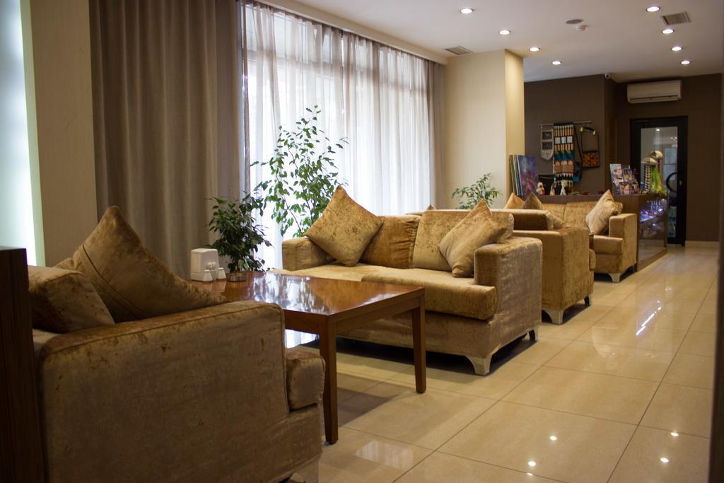 Bishkek Boutique Hotel מראה חיצוני תמונה