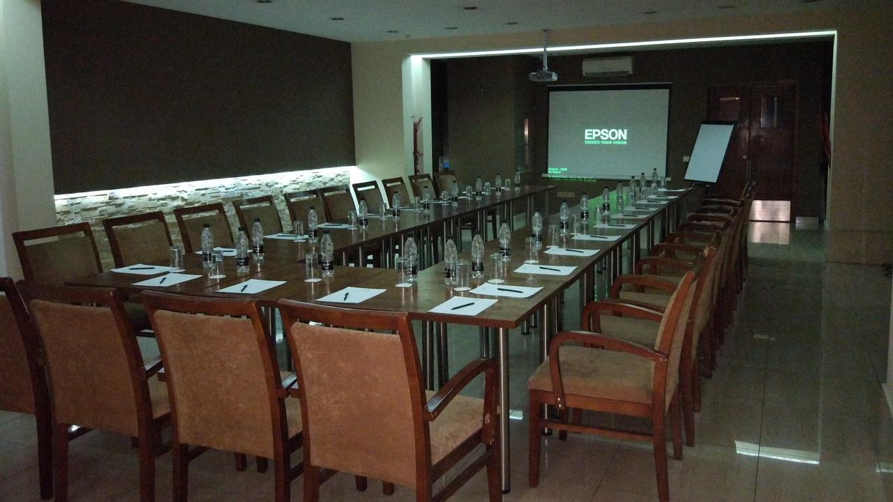 Bishkek Boutique Hotel מראה חיצוני תמונה